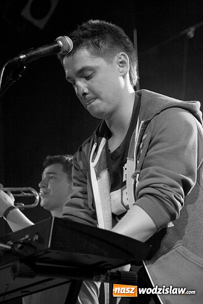 Zdjęcie w galerii na portalu naszwodzislaw.com: Kamil Bednarek wystąpił w Pszowie wiadomości z regionu