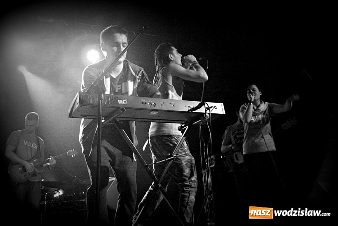 Zdjęcie w galerii na portalu naszwodzislaw.com: Kamil Bednarek wystąpił w Pszowie wiadomości z regionu