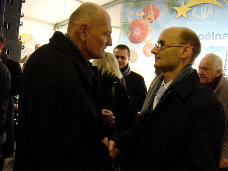 Zdjęcie w galerii na portalu naszwodzislaw.com: Wodzisławianie podzielili się opłatkiem wiadomości z regionu