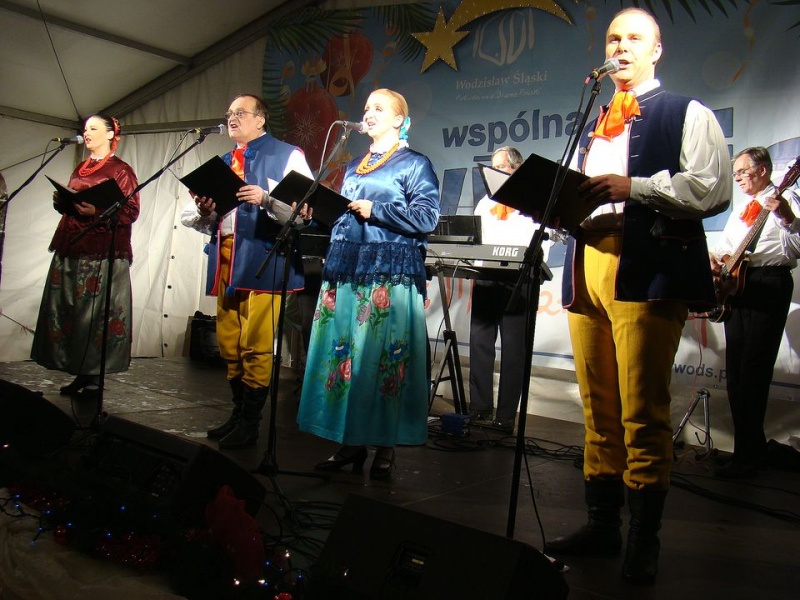 Zdjęcie w galerii na portalu naszwodzislaw.com: Wodzisławianie podzielili się opłatkiem wiadomości z regionu