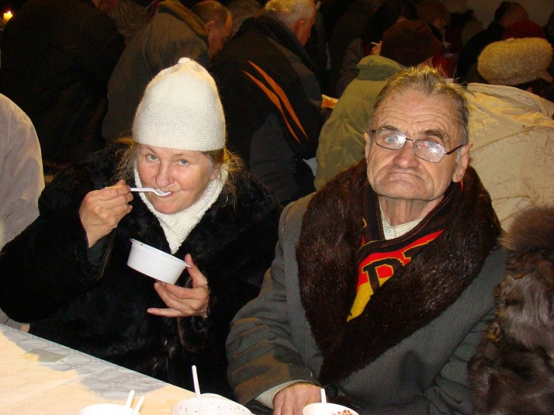 Zdjęcie w galerii na portalu naszwodzislaw.com: Wodzisławianie podzielili się opłatkiem wiadomości z regionu