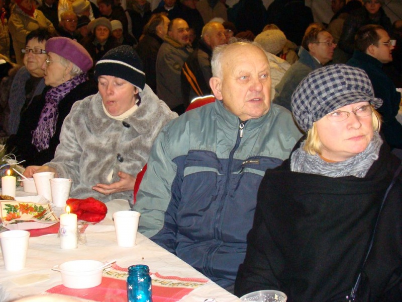 Zdjęcie w galerii na portalu naszwodzislaw.com: Wodzisławianie podzielili się opłatkiem wiadomości z regionu