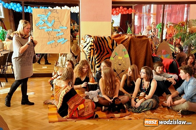 Zdjęcie w galerii na portalu naszwodzislaw.com: Smaki Afryki na tegorocznej Frankofonii w Gimnazjum nr 1 - fotorelacja wiadomości z regionu