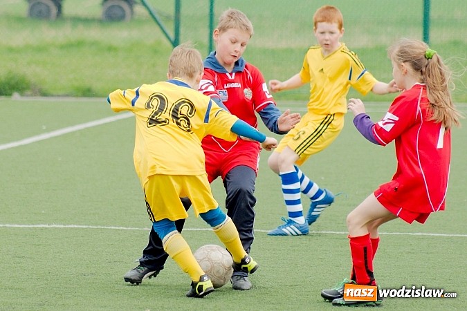 Zdjęcie w galerii na portalu naszwodzislaw.com: Duet Lamczyk-Cielusek pogromcą Tworkowa wiadomości z regionu