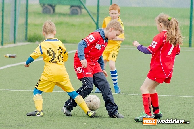 Zdjęcie w galerii na portalu naszwodzislaw.com: Duet Lamczyk-Cielusek pogromcą Tworkowa wiadomości z regionu