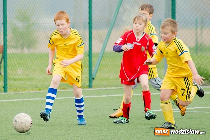 Zdjęcie w galerii na portalu naszwodzislaw.com: Duet Lamczyk-Cielusek pogromcą Tworkowa wiadomości z regionu