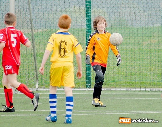 Zdjęcie w galerii na portalu naszwodzislaw.com: Duet Lamczyk-Cielusek pogromcą Tworkowa wiadomości z regionu