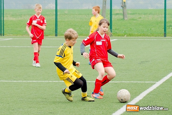 Zdjęcie w galerii na portalu naszwodzislaw.com: Duet Lamczyk-Cielusek pogromcą Tworkowa wiadomości z regionu