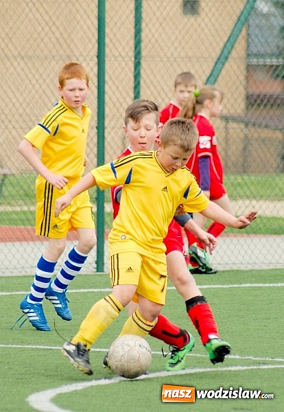 Zdjęcie w galerii na portalu naszwodzislaw.com: Duet Lamczyk-Cielusek pogromcą Tworkowa wiadomości z regionu