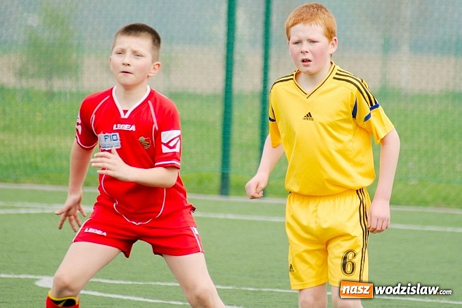 Zdjęcie w galerii na portalu naszwodzislaw.com: Duet Lamczyk-Cielusek pogromcą Tworkowa wiadomości z regionu