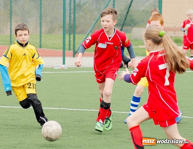 Zdjęcie w galerii na portalu naszwodzislaw.com: Duet Lamczyk-Cielusek pogromcą Tworkowa wiadomości z regionu