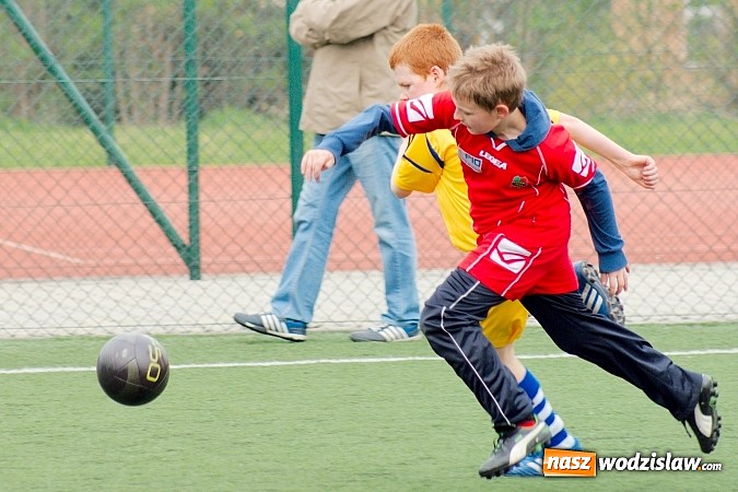 Zdjęcie w galerii na portalu naszwodzislaw.com: Duet Lamczyk-Cielusek pogromcą Tworkowa wiadomości z regionu