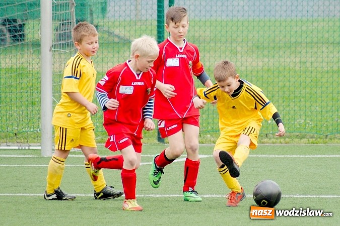 Zdjęcie w galerii na portalu naszwodzislaw.com: Duet Lamczyk-Cielusek pogromcą Tworkowa wiadomości z regionu