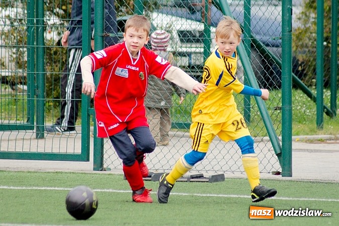 Zdjęcie w galerii na portalu naszwodzislaw.com: Duet Lamczyk-Cielusek pogromcą Tworkowa wiadomości z regionu