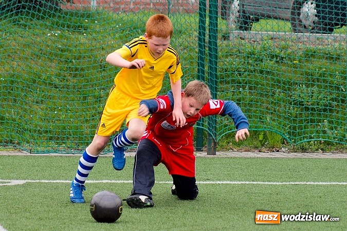 Zdjęcie w galerii na portalu naszwodzislaw.com: Duet Lamczyk-Cielusek pogromcą Tworkowa wiadomości z regionu