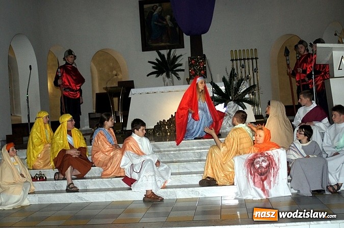 Zdjęcie w galerii na portalu naszwodzislaw.com: O Papieżu i Pasji w Mszanie wiadomości z regionu