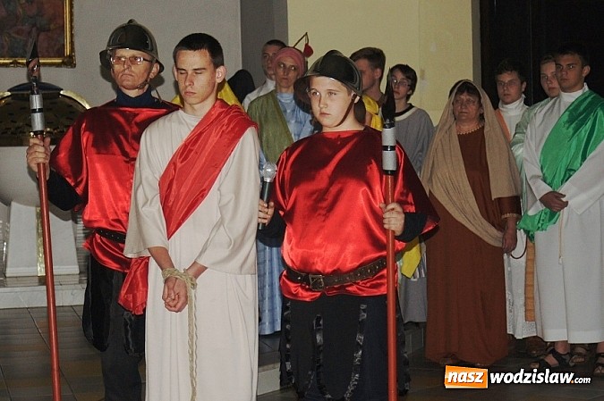 Zdjęcie w galerii na portalu naszwodzislaw.com: O Papieżu i Pasji w Mszanie wiadomości z regionu