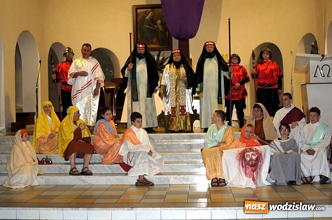 Zdjęcie w galerii na portalu naszwodzislaw.com: O Papieżu i Pasji w Mszanie wiadomości z regionu