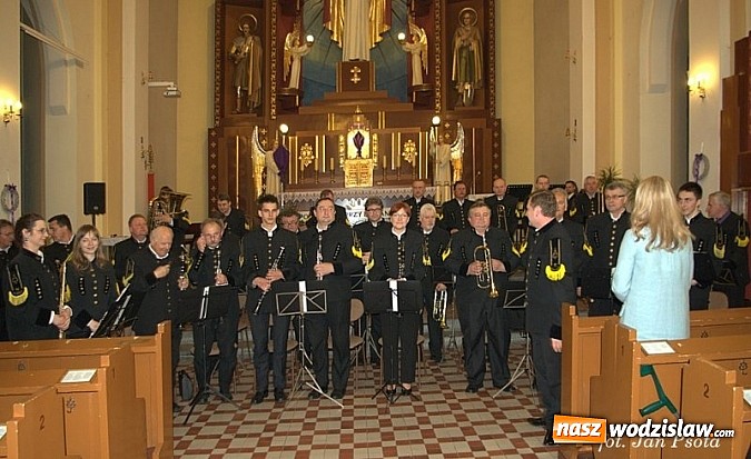 Zdjęcie w galerii na portalu naszwodzislaw.com: Koncertem Papieskim uczcili pomordowanych mieszkańców wiadomości z regionu