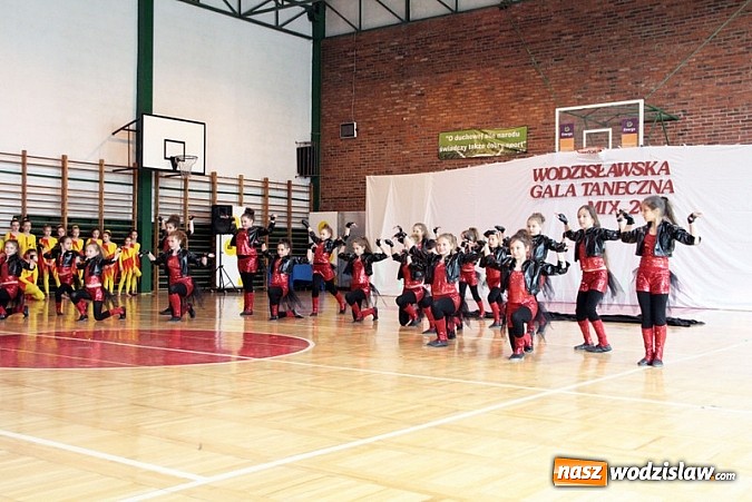 Zdjęcie w galerii na portalu naszwodzislaw.com: Czas na taneczne konfrontacje. Zbliża się Gala Taneczna „Mix 2015”!  wiadomości z regionu