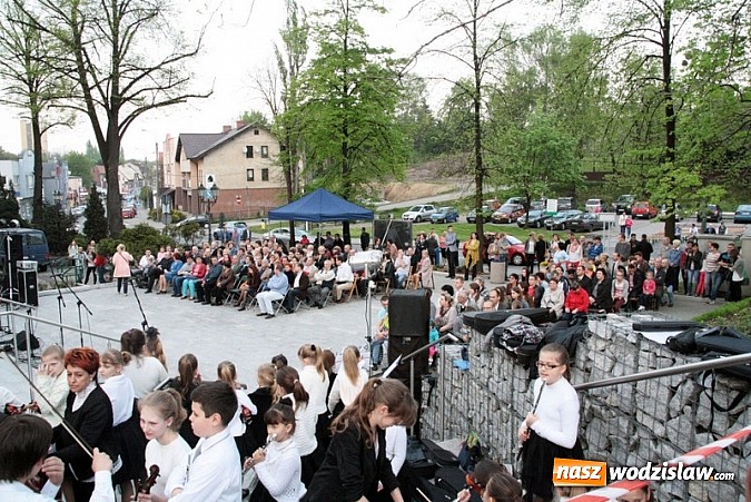 Zdjęcie w galerii na portalu naszwodzislaw.com: W Rydułtowach świętowali kanonizację Jana Pawła II wiadomości z regionu