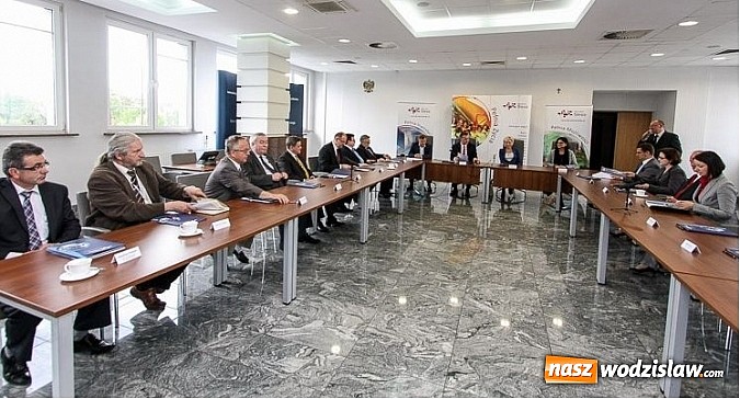 Zdjęcie w galerii na portalu naszwodzislaw.com: W grupie siła wiadomości z regionu