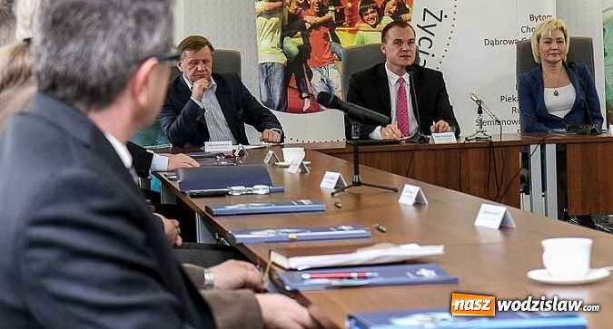 Zdjęcie w galerii na portalu naszwodzislaw.com: W grupie siła wiadomości z regionu