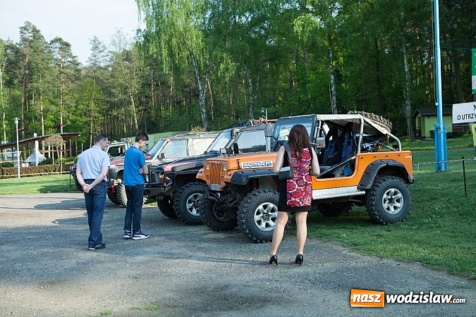 Zdjęcie w galerii na portalu naszwodzislaw.com: Fani jazdy terenowej zjechali do Szymocic wiadomości z regionu