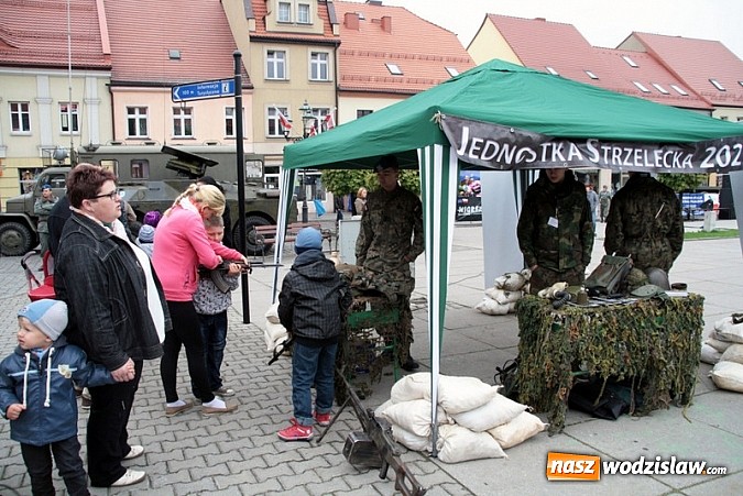Zdjęcie w galerii na portalu naszwodzislaw.com: 4. Piknik Historyczno-Militarny wiadomości z regionu