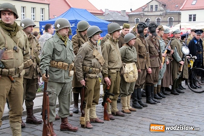 Zdjęcie w galerii na portalu naszwodzislaw.com: 4. Piknik Historyczno-Militarny wiadomości z regionu