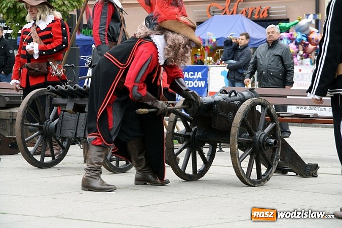 Zdjęcie w galerii na portalu naszwodzislaw.com: 4. Piknik Historyczno-Militarny wiadomości z regionu