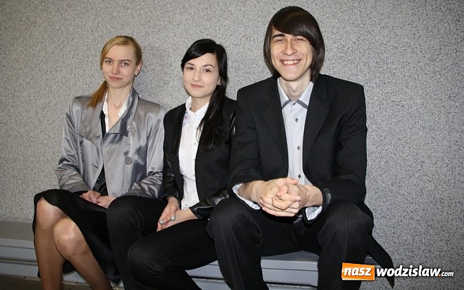 Zdjęcie w galerii na portalu naszwodzislaw.com: Maraton egzaminacyjny rozpoczęty - Matura 2014 wiadomości z regionu