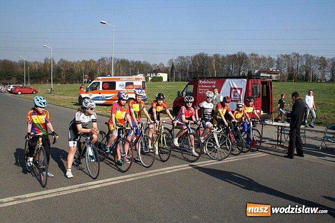Zdjęcie w galerii na portalu naszwodzislaw.com: Kolarze rywalizowali w Rydułtowach wiadomości z regionu