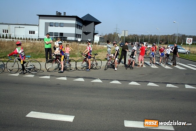 Zdjęcie w galerii na portalu naszwodzislaw.com: Kolarze rywalizowali w Rydułtowach wiadomości z regionu