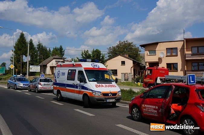 Zdjęcie w galerii na portalu naszwodzislaw.com: Niefortunna lekcja - tir wjechał w samochód nauki jazdy wiadomości z regionu