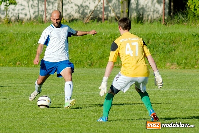 Zdjęcie w galerii na portalu naszwodzislaw.com: Walka do końca opłaciła się. Turza Śląska nowym liderem okręgówki! wiadomości z regionu