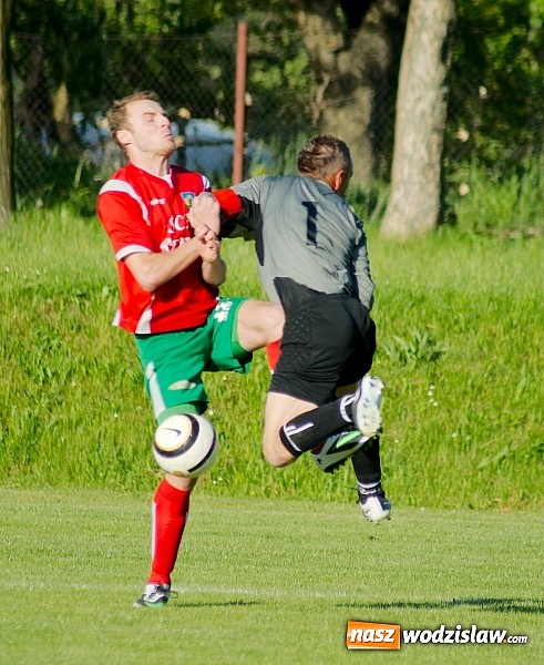 Zdjęcie w galerii na portalu naszwodzislaw.com: Walka do końca opłaciła się. Turza Śląska nowym liderem okręgówki! wiadomości z regionu