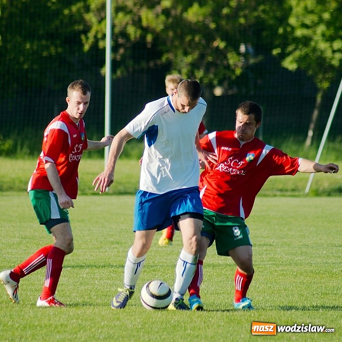 Zdjęcie w galerii na portalu naszwodzislaw.com: Walka do końca opłaciła się. Turza Śląska nowym liderem okręgówki! wiadomości z regionu