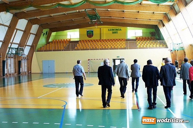 Zdjęcie w galerii na portalu naszwodzislaw.com: Czy w gminie Mszana powstanie hala sportowa? wiadomości z regionu