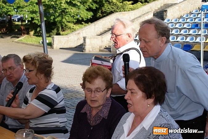 Zdjęcie w galerii na portalu naszwodzislaw.com: Chóry jastrzębskich dekanatów spotkały się w Mszanie wiadomości z regionu