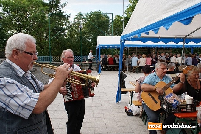 Zdjęcie w galerii na portalu naszwodzislaw.com: Chóry jastrzębskich dekanatów spotkały się w Mszanie wiadomości z regionu