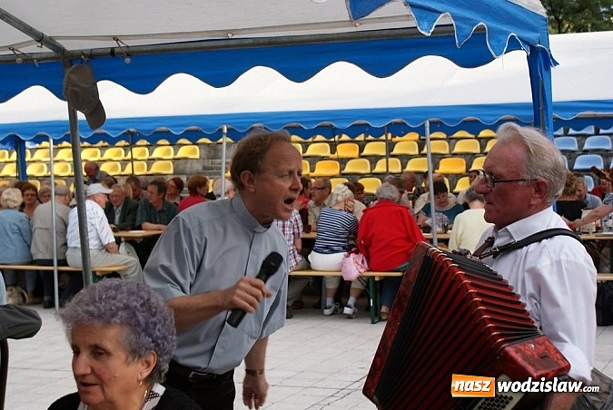 Zdjęcie w galerii na portalu naszwodzislaw.com: Chóry jastrzębskich dekanatów spotkały się w Mszanie wiadomości z regionu