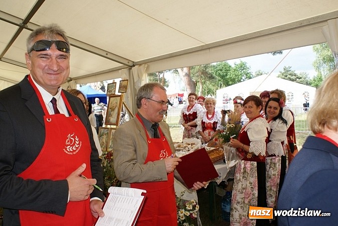 Zdjęcie w galerii na portalu naszwodzislaw.com: Nasze gospodynie z najlepszym kołoczem! wiadomości z regionu