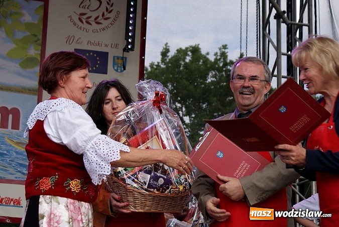 Zdjęcie w galerii na portalu naszwodzislaw.com: Nasze gospodynie z najlepszym kołoczem! wiadomości z regionu