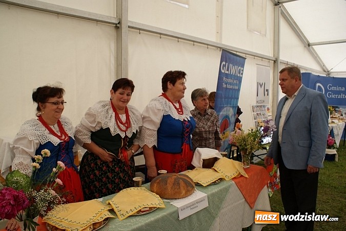 Zdjęcie w galerii na portalu naszwodzislaw.com: Nasze gospodynie z najlepszym kołoczem! wiadomości z regionu