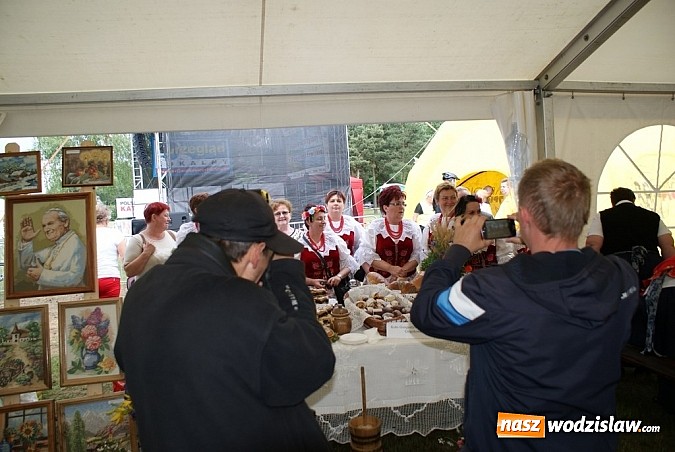 Zdjęcie w galerii na portalu naszwodzislaw.com: Nasze gospodynie z najlepszym kołoczem! wiadomości z regionu