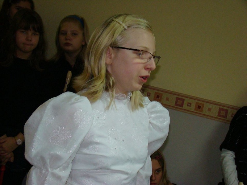 Zdjęcie w galerii na portalu naszwodzislaw.com: Ucieszyły ich odwiedziny młodych wiadomości z regionu