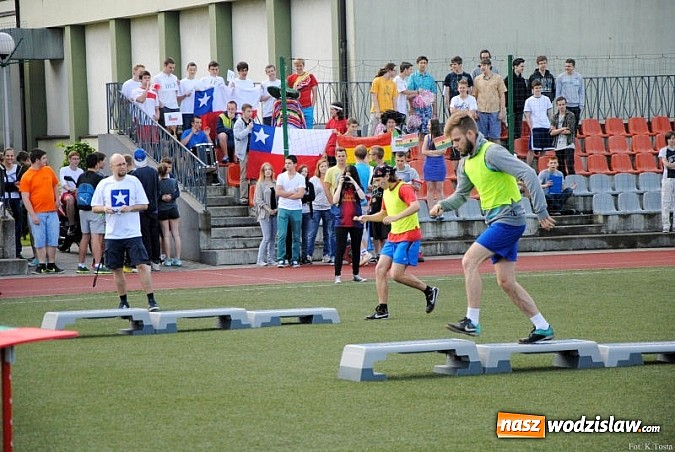 Zdjęcie w galerii na portalu naszwodzislaw.com: III Miting Sportowy - uczniowie rywalizowali w barwach państw Mistrzostw Świata wiadomości z regionu