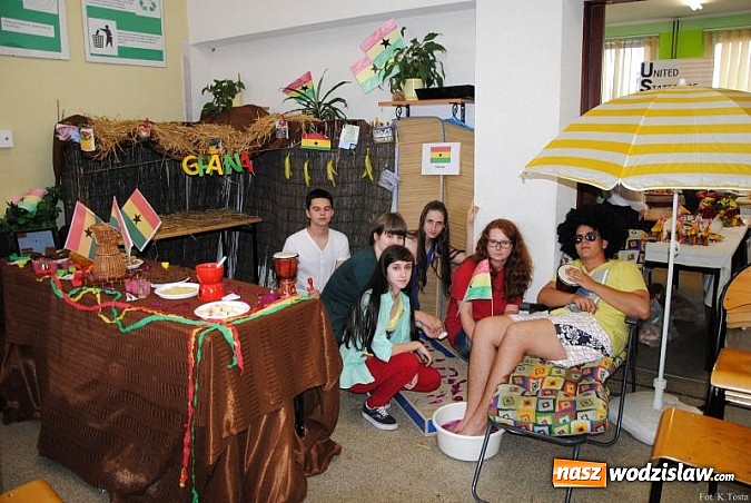 Zdjęcie w galerii na portalu naszwodzislaw.com: III Miting Sportowy - uczniowie rywalizowali w barwach państw Mistrzostw Świata wiadomości z regionu