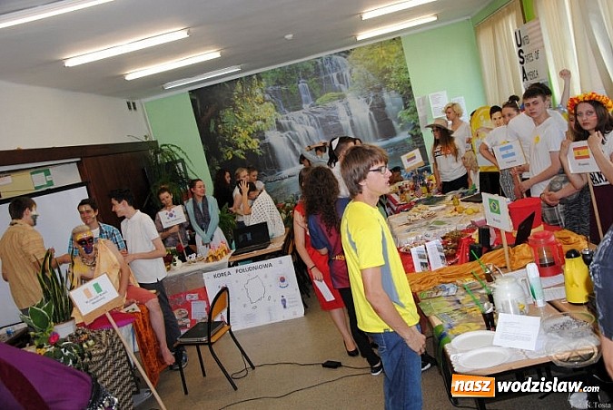 Zdjęcie w galerii na portalu naszwodzislaw.com: III Miting Sportowy - uczniowie rywalizowali w barwach państw Mistrzostw Świata wiadomości z regionu